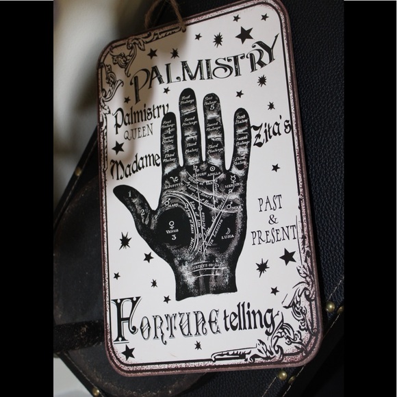 HALLOWEEN PALM READING FORTUNE TELLER WALL DECOR - Picture 11 of 14